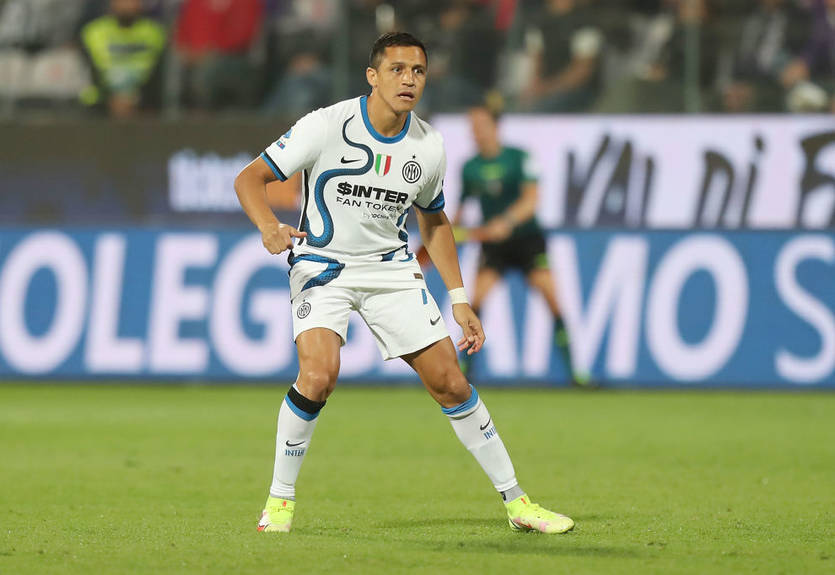 Санчес интересует сразу три европейских клуба