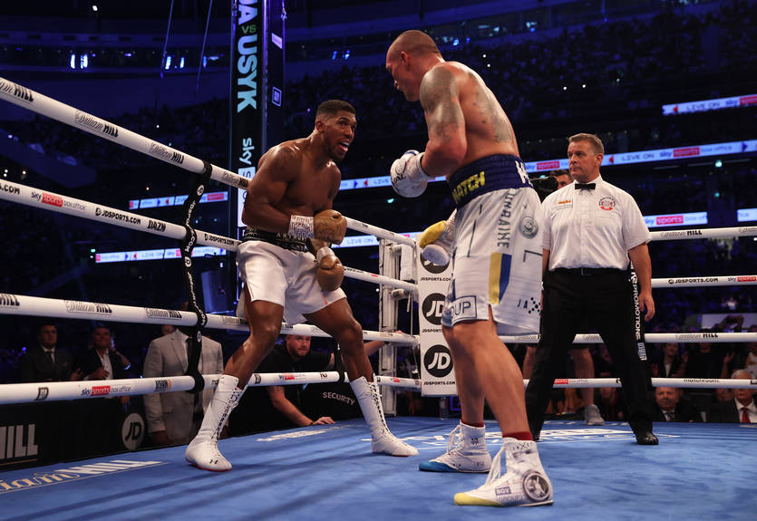 Красюк опроверг слухи, что бой Усик - Джошуа завершили раньше времени