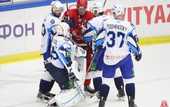 КХЛ. Кризис минского Динамо, спорная победа Сибири + ВИДЕО