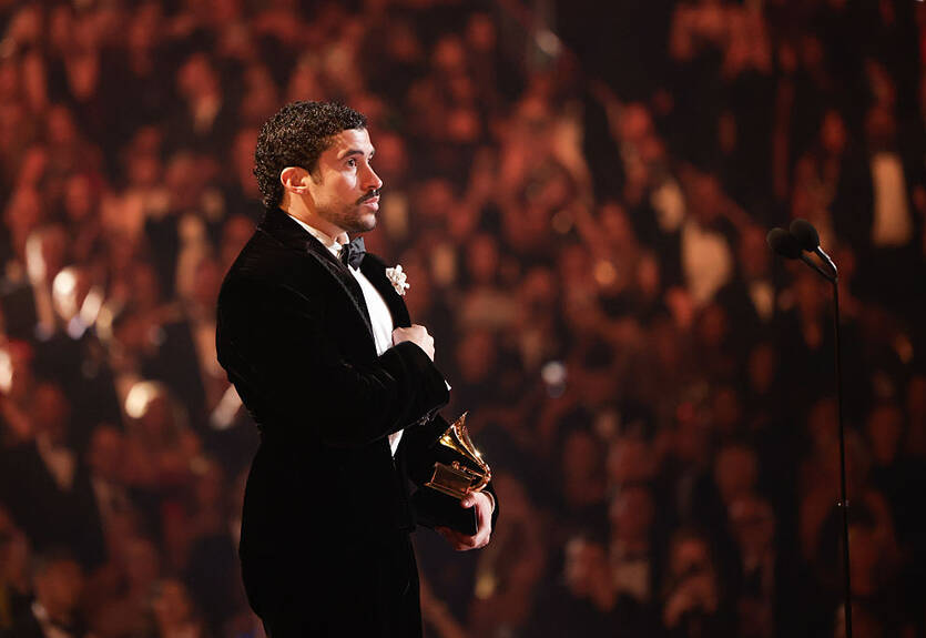 Супербоул-2026: Хто виступить під час перерви фіналу НФЛ