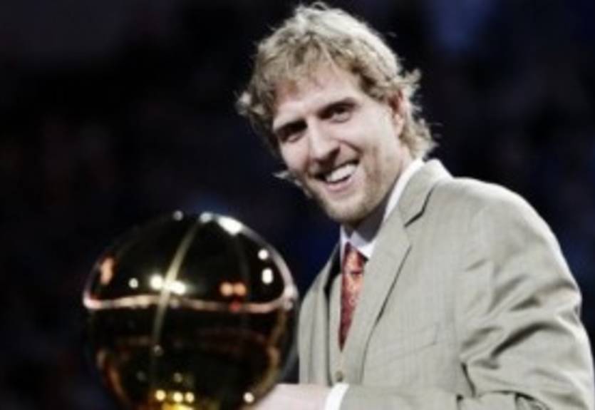 НБА. Новицки: в НБА еще на два года