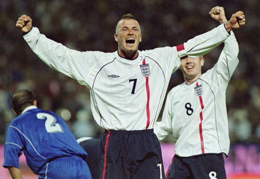 Бекхэм спустя 20 лет впервые посмотрел свой легендарный гол в повторе: видео