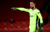 Вратарь Аякса пропустит сезон из-за травмы