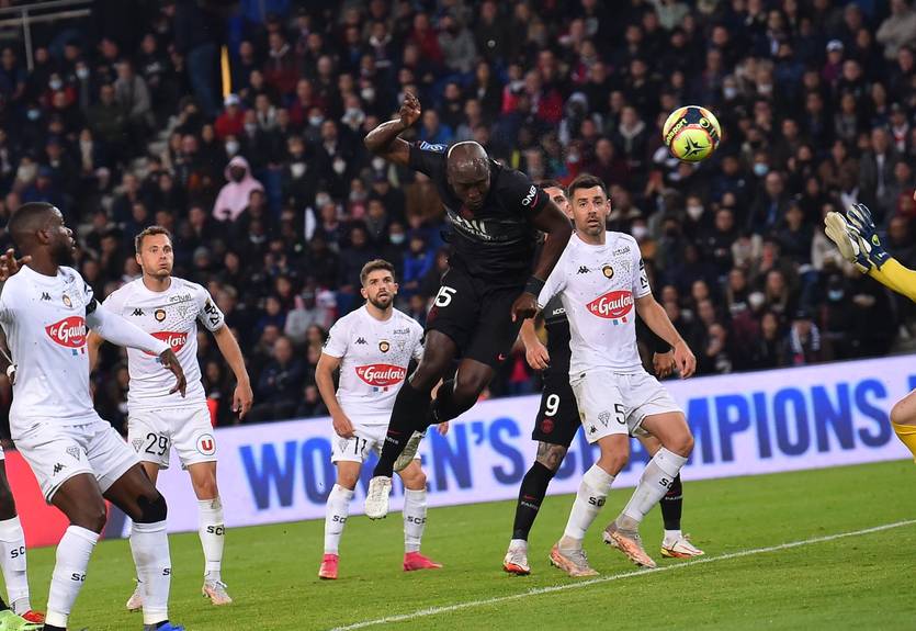 ПСЖ добыл волевую победу над Анже