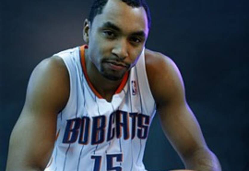 НБА. Бобкэтс продлили свингмэна