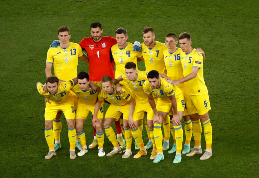 Украина не сможет сыграть против России в стыковых матчах отбора на ЧМ-2022 Украина не сможет сыграть против России в стыковых матчах отбора на ЧМ-2022