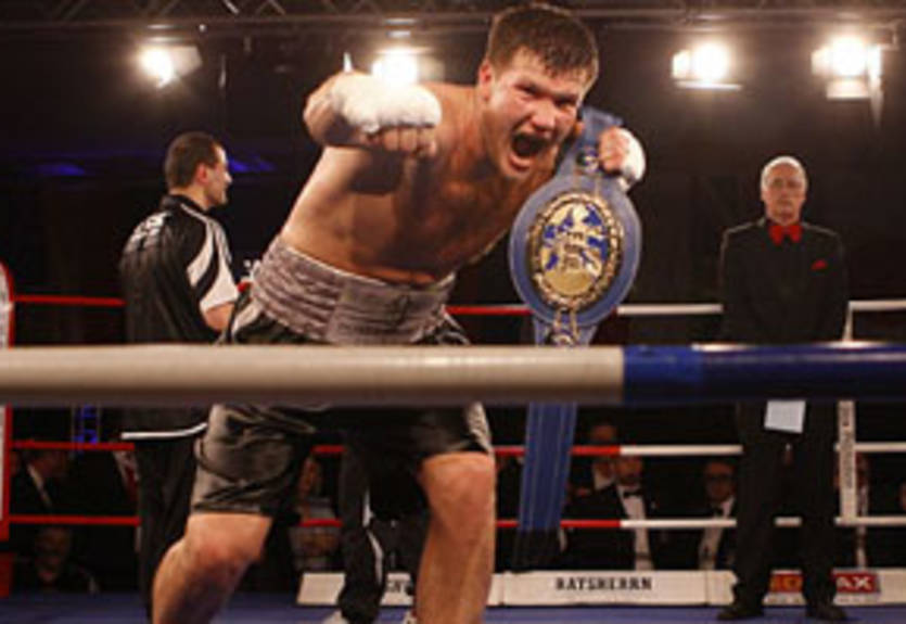 Димитренко оспорит вакантный титул EBU с Пулевым