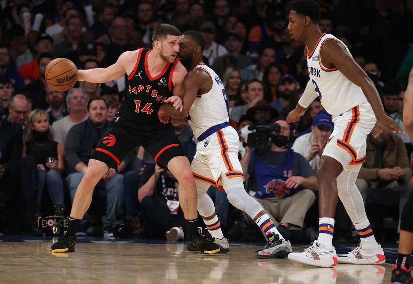 Михайлюк дебютировал в стартовом составе Торонто и помог обыграть Никс