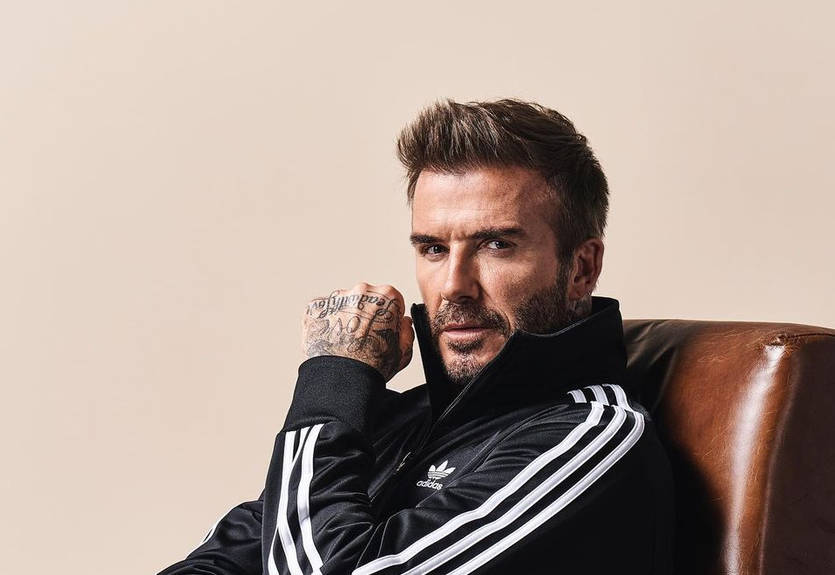 Бекхэм похвастался роскошным прессом при создании необычного арт-объекта