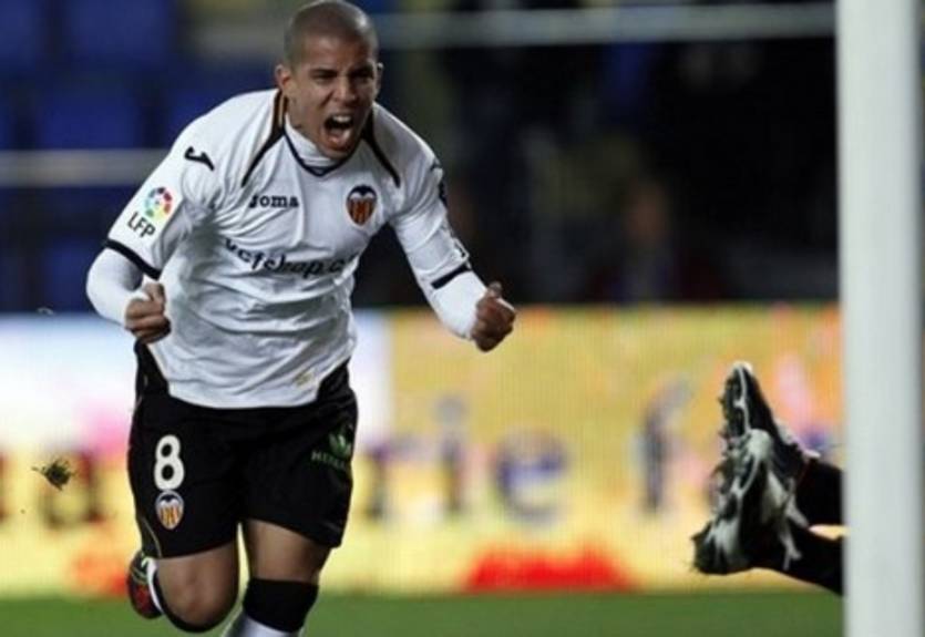 Валенсия спасается в левантийском дерби + ВИДЕО