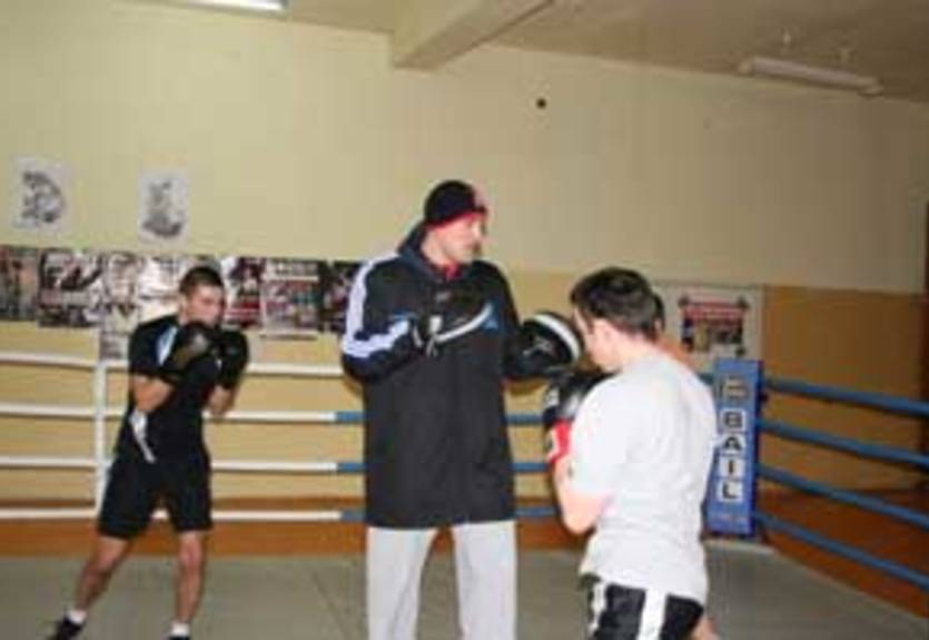 Вах помогает молодежи