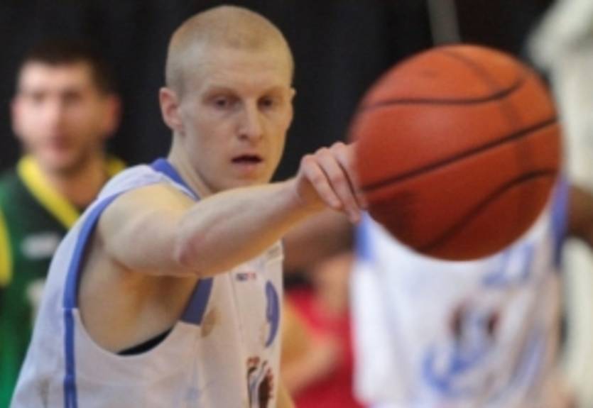 Днепр-Азот: Пирс на место Сирутавичюса