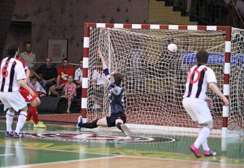 Футзал. Ураган — Енакиевец. Превью