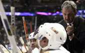 НХЛ. Официально: Саттер — тренер Лос-Анджелеса