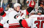 НХЛ. Каролина не собирается обменивать Стаала или Уорда