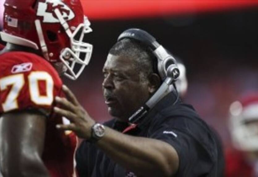 НФЛ. Креннел — временный тренер Канзас Сити Чифс