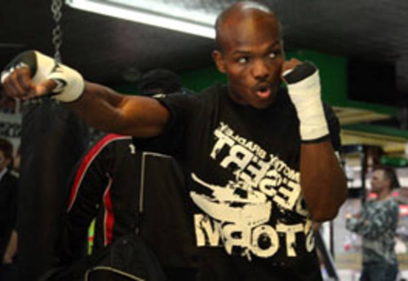 Брэдли: "У Хана нет защиты"