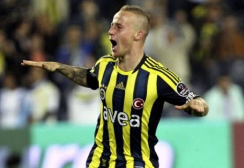 Металлист торгует полузащитника Фенербахче