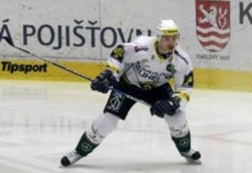 КХЛ. Нефтехимик подписал чешского защитника
