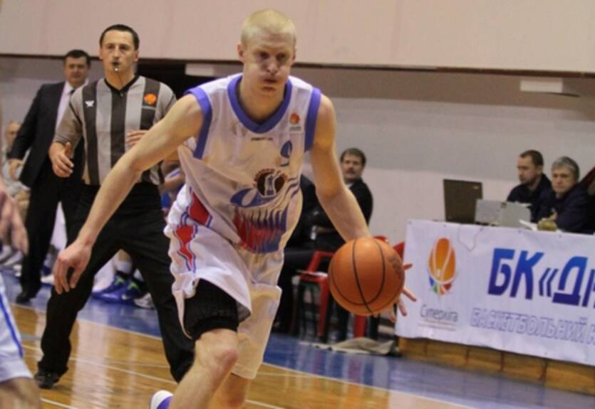 Форвард Днепр-Азота выиграл Арбитражный суд