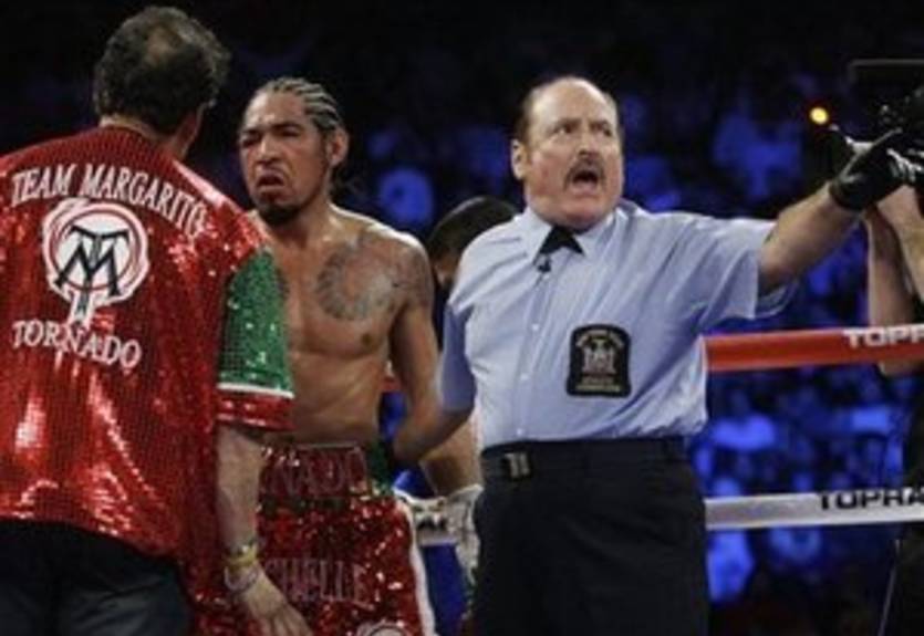 Тренер Котто: "Маргарито мог продолжать бой"