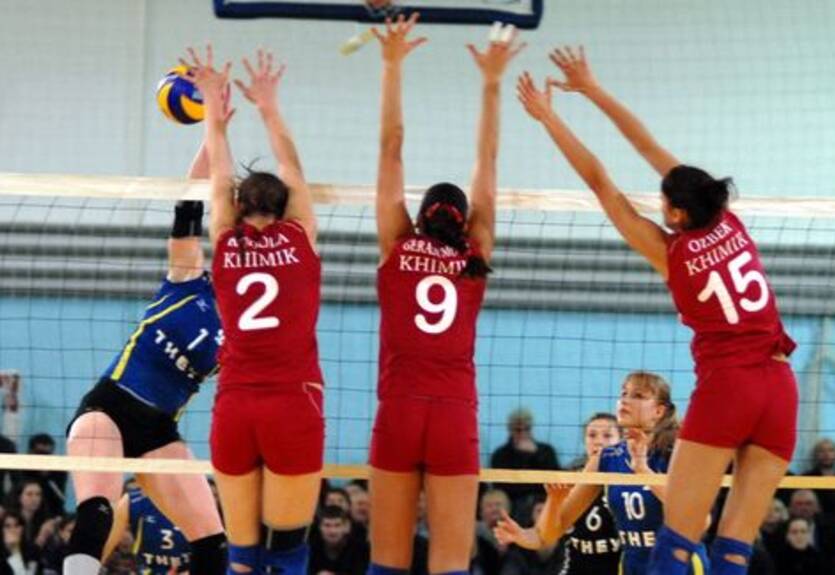 Волейбол. Смена лидера в женской Суперлиге