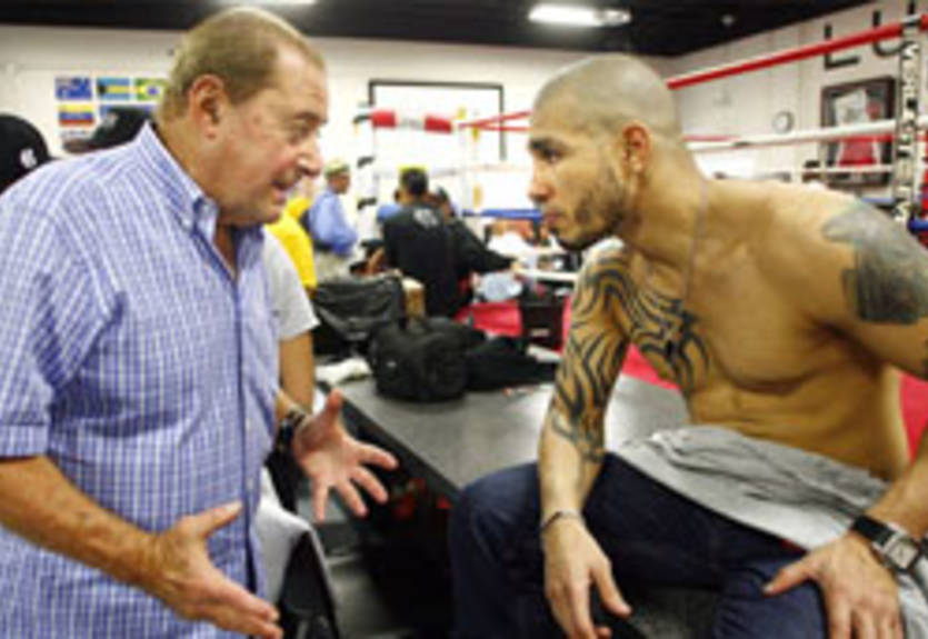 Арум: "Если Котто захочет — я дам ему Чавеса"