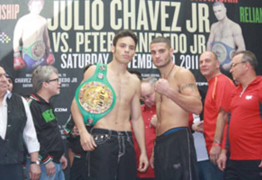 Чавес и Манфредо сделали вес