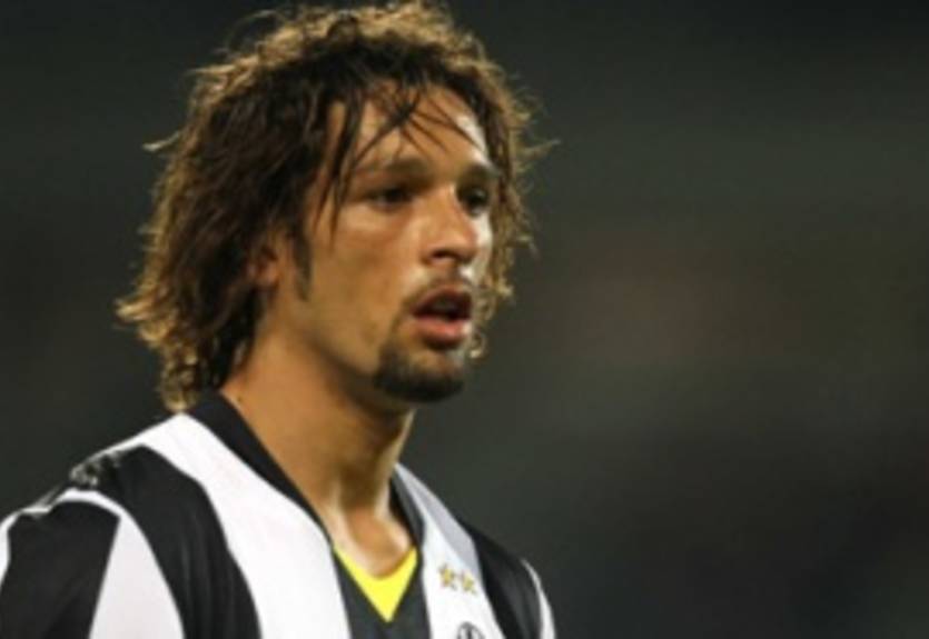 Амаури грезит уходом