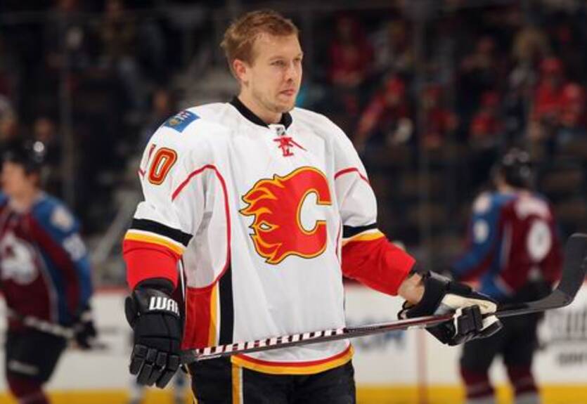 НХЛ. Хагман перешел в Анахайм