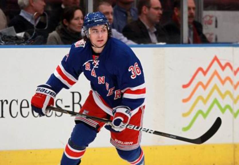 НХЛ. Рейнджерс: Зуккарелло хотел бы вернуться в Европу
