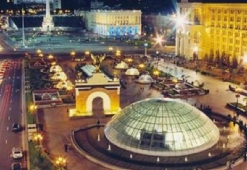 Жеребьевку Евро-2012 покажут на площадях Киева и Варшавы