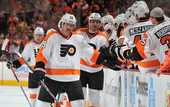 НХЛ. Филадельфия бьет Флориду, победы Чикаго, Миннесоты и Ванкувера