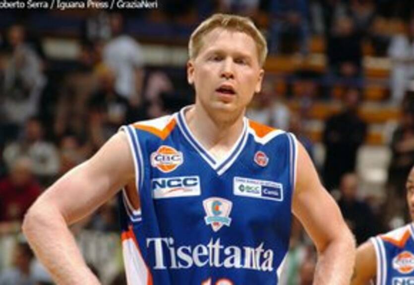 Экс-центровой Будивельника подписался в Германии