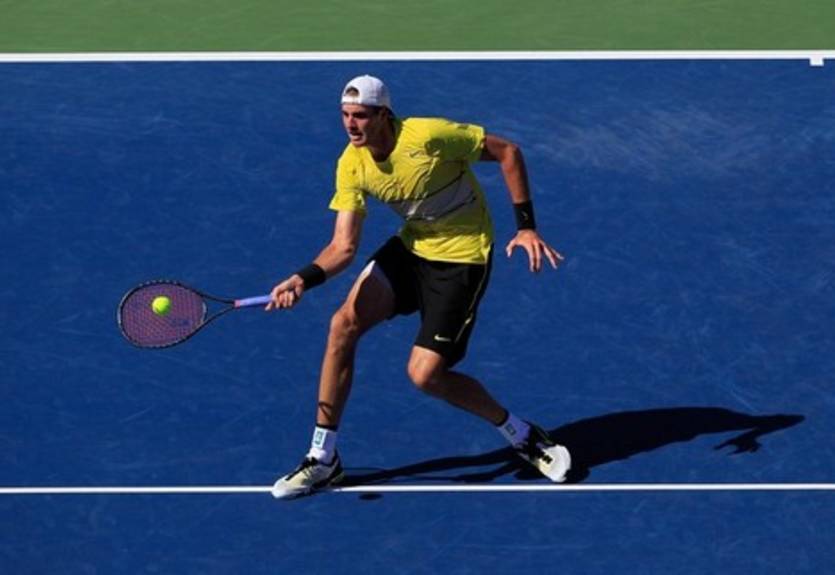 Валенсия (ATP). Иснер выбывает