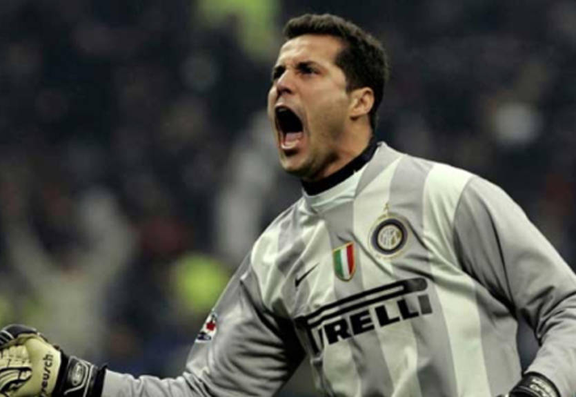 Жулио Сезар пропустит месяц