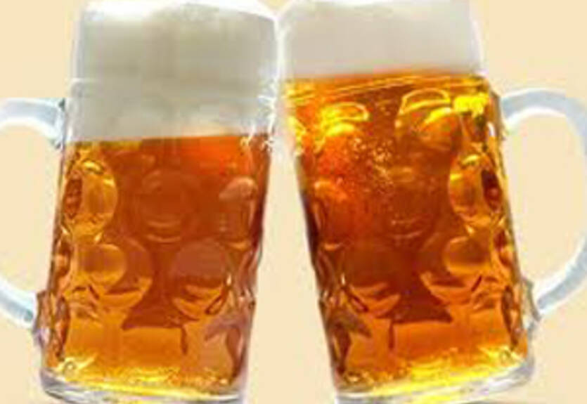 Футболисты смогут пить пиво после матчей