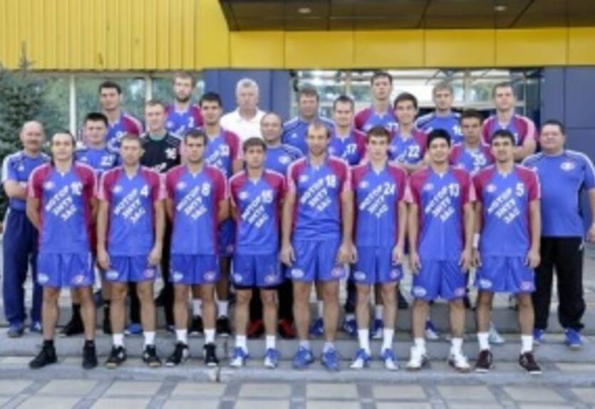 Гандбол. Мотор разгромил Фамилию