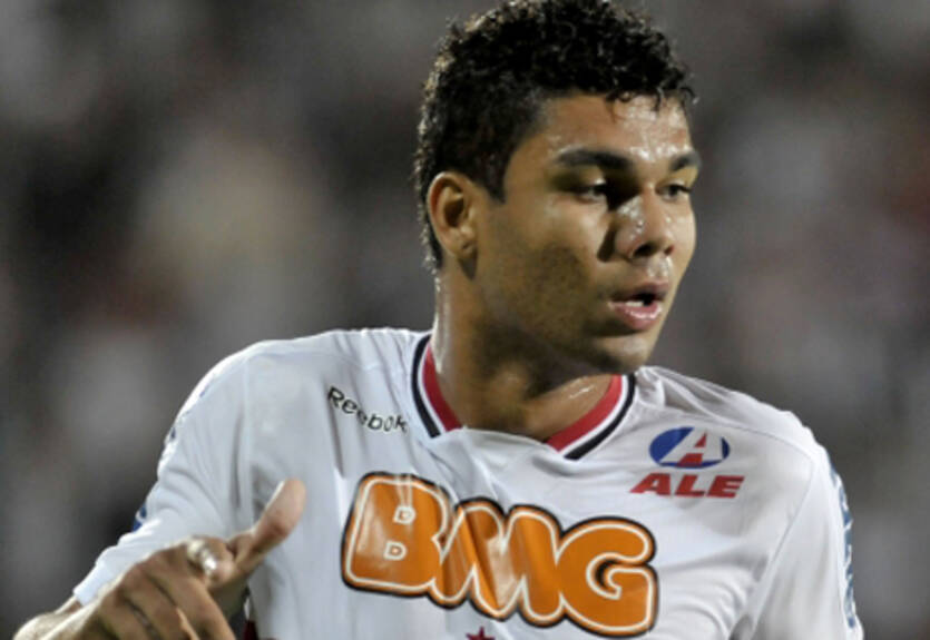 Милан интересуется полузащитником Сан-Паулу