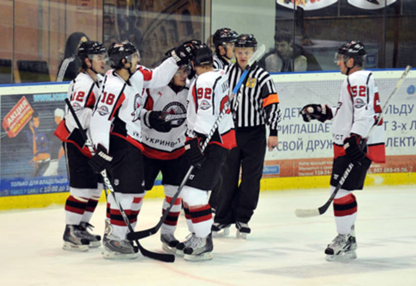 ПХЛ. Донбасс разбирается с Акулами