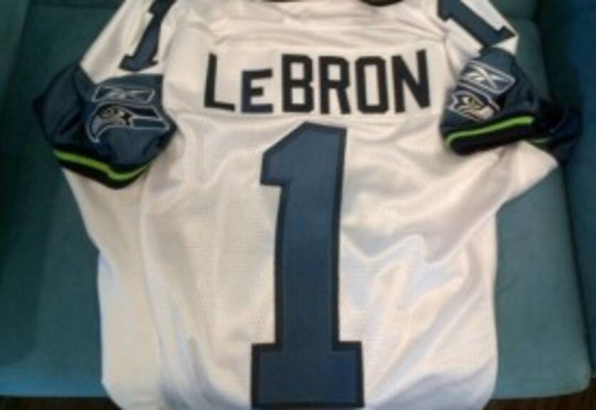 ЛеБрона Джеймса ждут в НФЛ