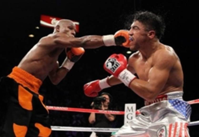 Гарсия: "Ортис мог побить Мейвезера"