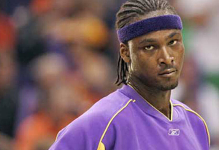 Брайант: "Кваме Браун боялся бросить по кольцу"