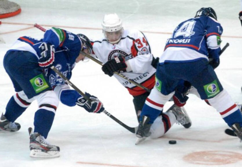 ВХЛ. Донбасс громит Титан