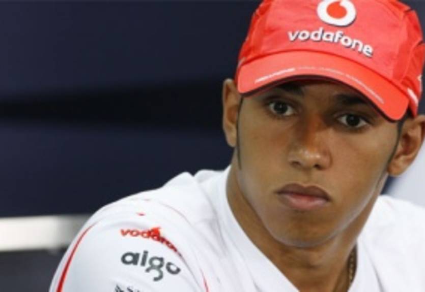 Хэмилтон рад, что Баттон остается