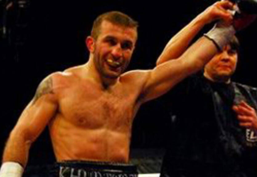 Хурцидзе нокаутировал ЛеУлье во втором раунде