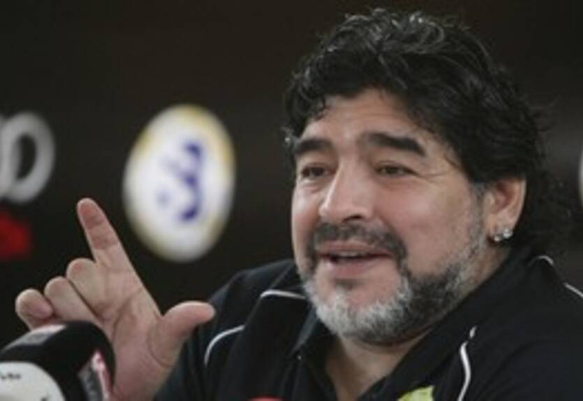 Марадона: "Фергюсону не стоило комментировать ситуацию с Тевесом"