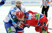 КХЛ. Торпедо дожимает Автомобилист, армейцы побеждают