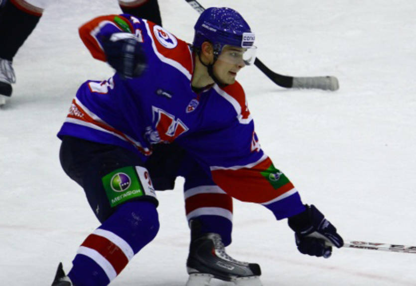 КХЛ. Защитник Сибири получил травму