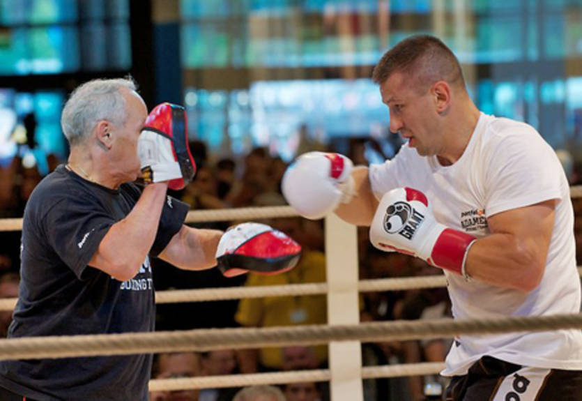 Открытая тренировка Томаша Адамека. ВИДЕО